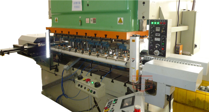 人工成本上升背景下：沖床機(jī)械手如何協(xié)助工廠降低用工風(fēng)險(xiǎn)